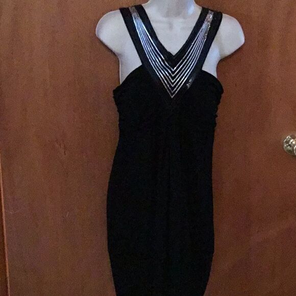 Ladies black sleeveless black 👗 with sequins  LRG - Picture 3 of 7